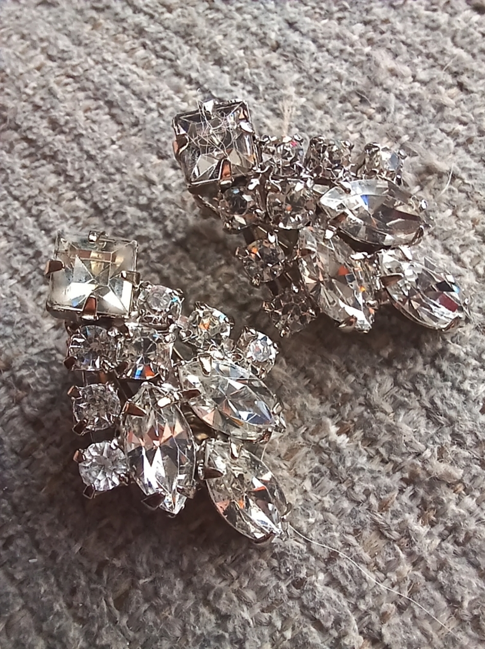 Vintage 1940s/ 1950s Crystal Cluster Rhinesone  Clip-On Earrings